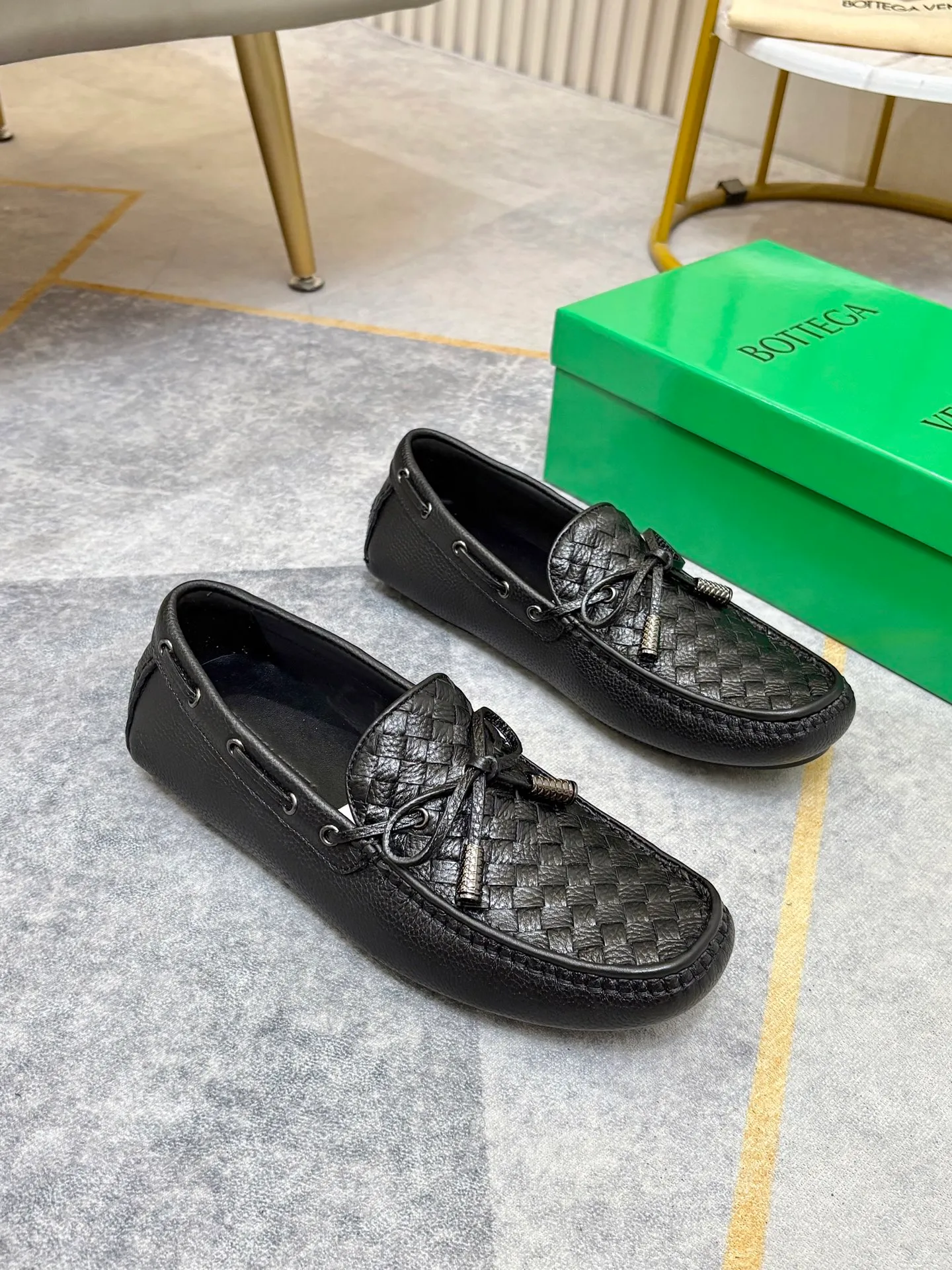 P420💰 (Niu Li + Niu Pad) [BV] The latest hot style‼ ️Casual men's shoes, uppers imported first-layer cowhide ➕Full imported cowhide lining✔️Exquisite workmanship, excellent foot feel, special rubber soles✔️, cool and fashionable, the latest fashion, fashionable outsole, hurry up.  Code number: 38-44 (can be customized to 37.45, non-refundable)